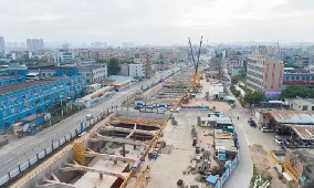 東部快線地鐵14號(hào)線明年通車，旭東圍擋廠家為城市安全建設(shè)美麗屏障！